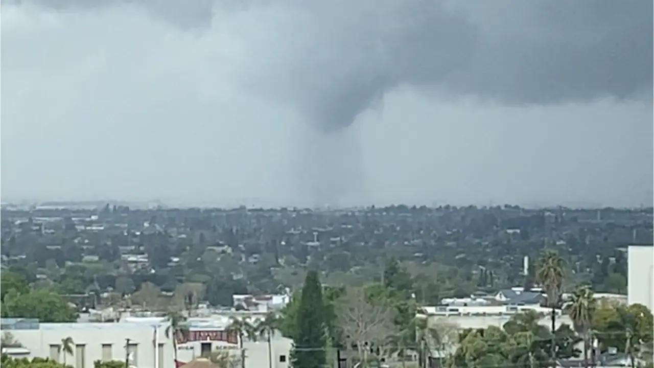 Los Angeles Tornado Unusual Weather Phenomenon Hits the City